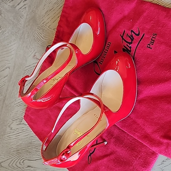 Christian Louboutin Red Patent Pumps Size 38 - Picture 3 of 8